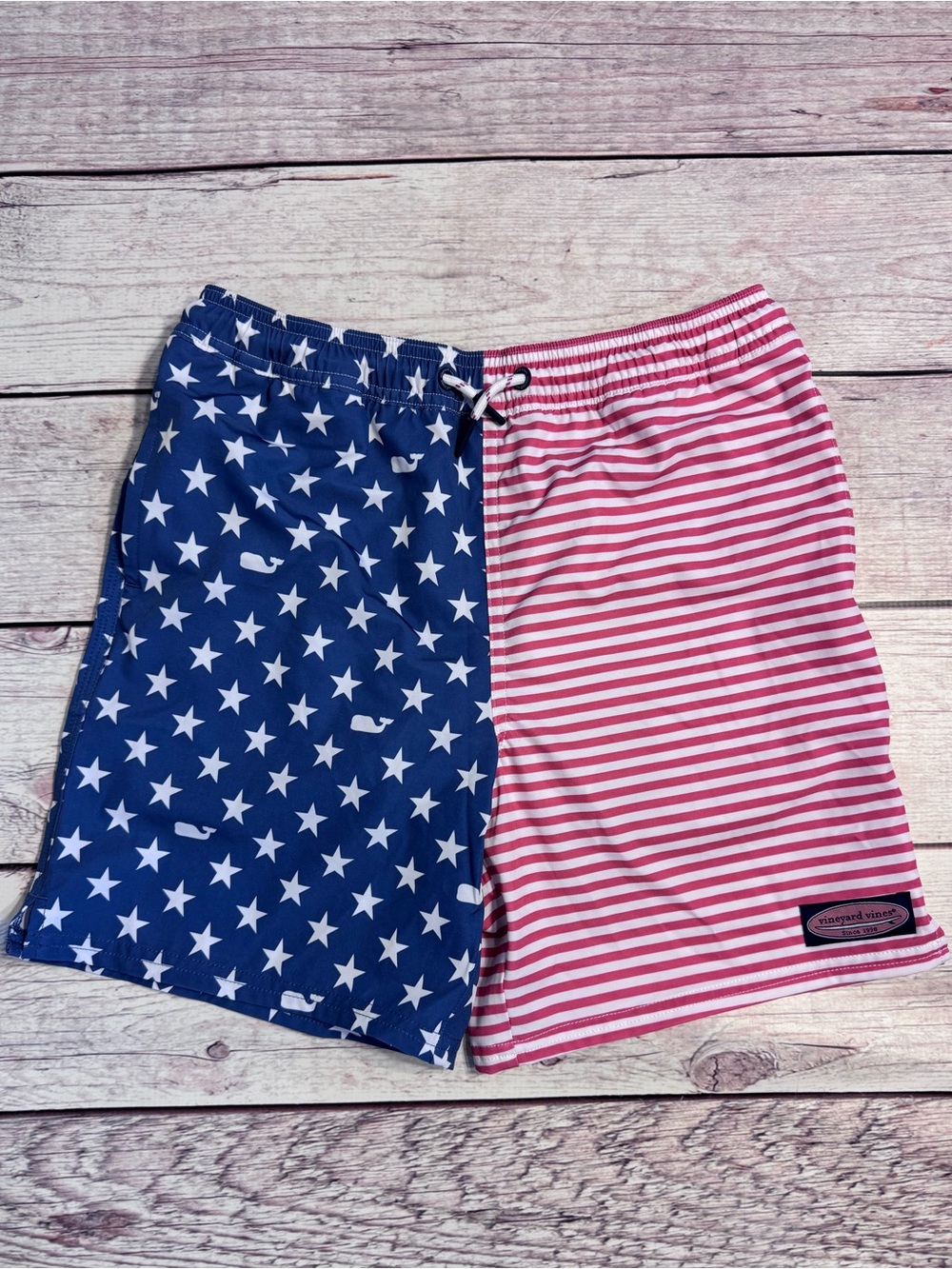 📌EC • Vineyard Vines • Boys • Split Stars & Stripes Swim Shorts